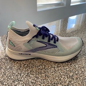 Brooks Women’s Levitate StealthFit 5 Neutral Running Shoe 8.5